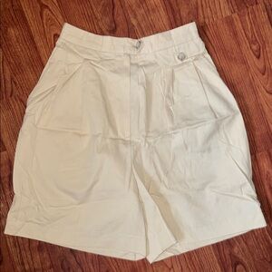 Vintage Handmade Pleated Beige Shorts